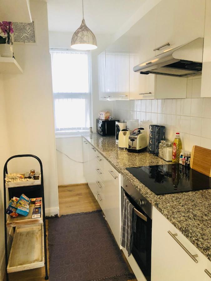 Super Location 2, 1Min Metro 10 Min From Camden Apartment Лондон Екстериор снимка