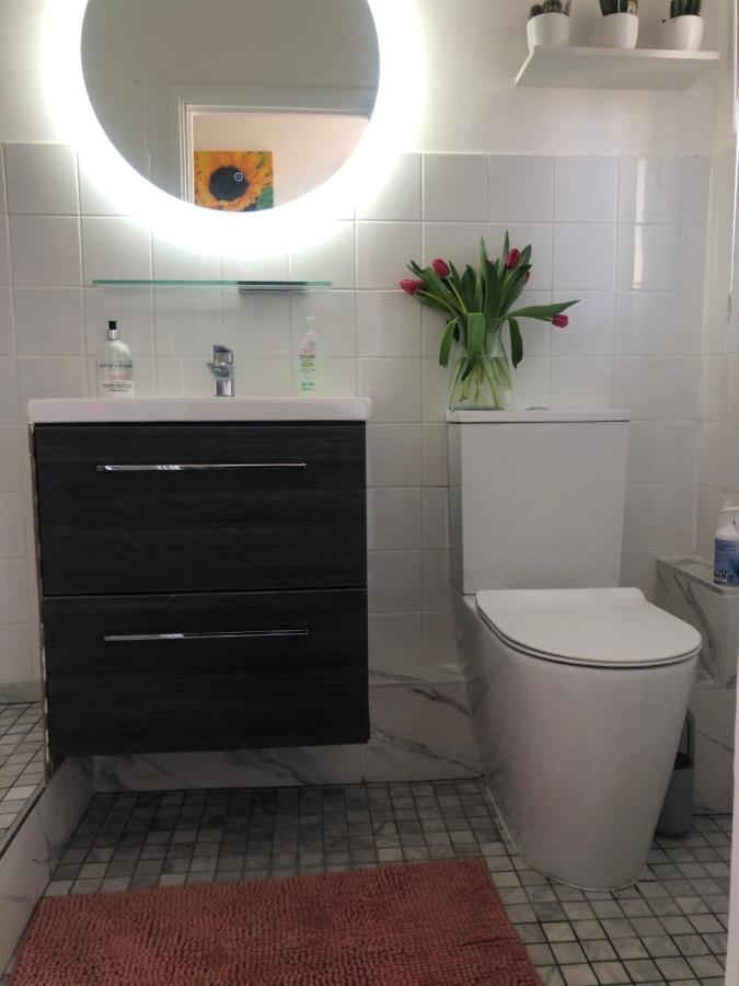 Super Location 2, 1Min Metro 10 Min From Camden Apartment Лондон Екстериор снимка